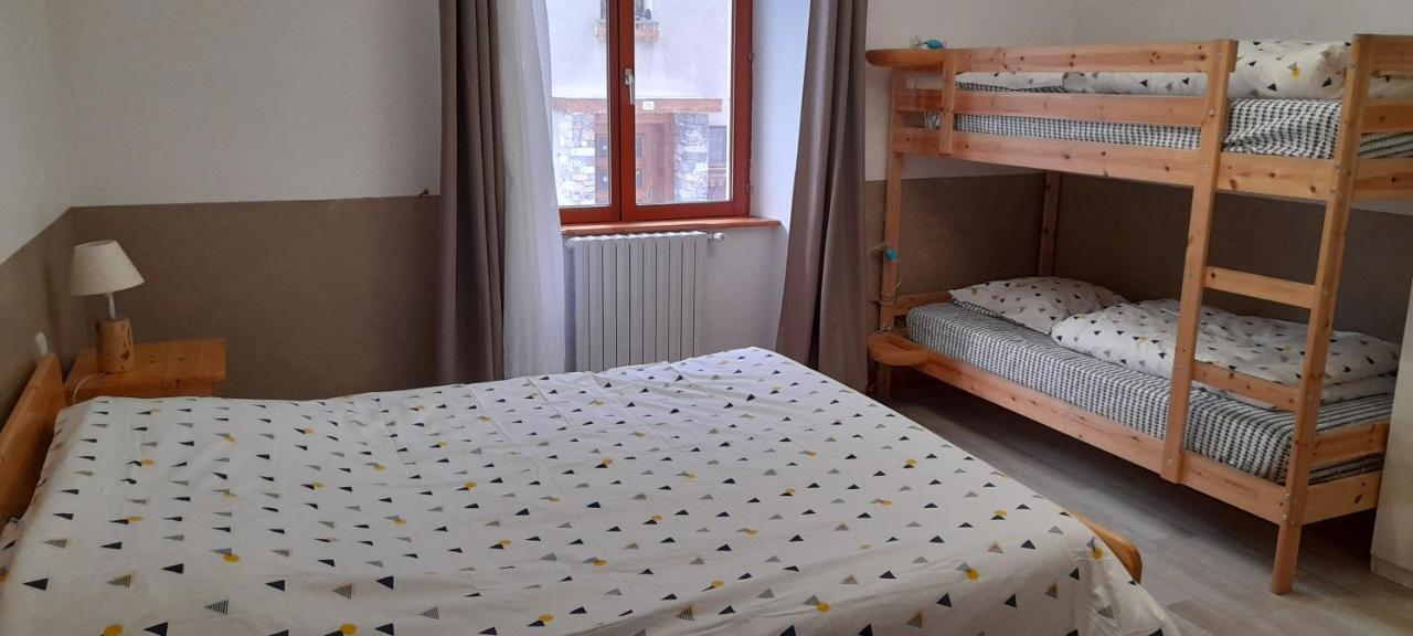 Chambre A Louer A La Nuitee Lanslebourg-Mont-Cenis Exterior foto