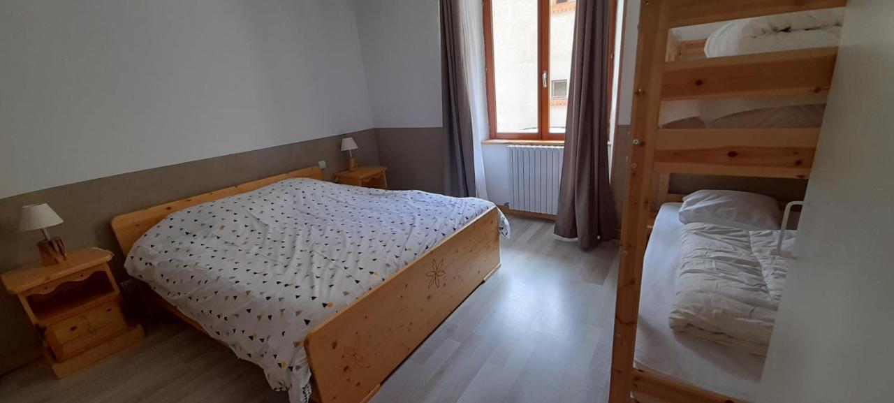 Chambre A Louer A La Nuitee Lanslebourg-Mont-Cenis Exterior foto